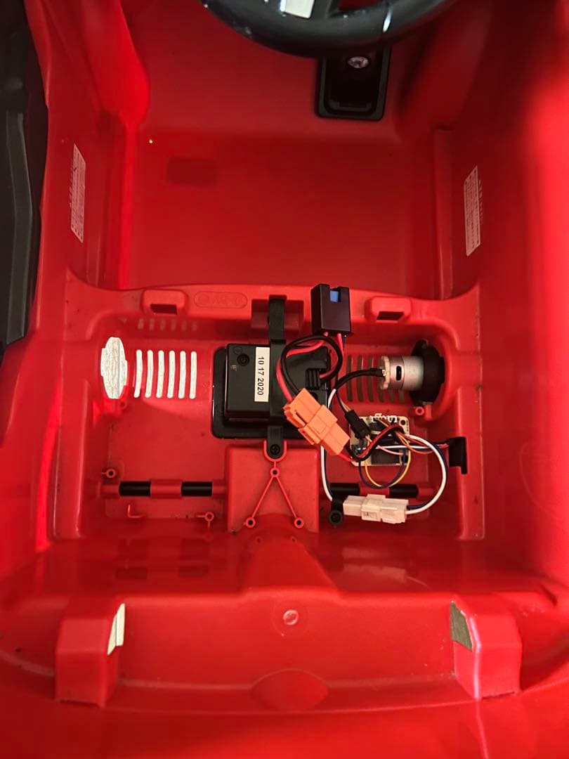 トイザらス限定 X5 電動乗用車