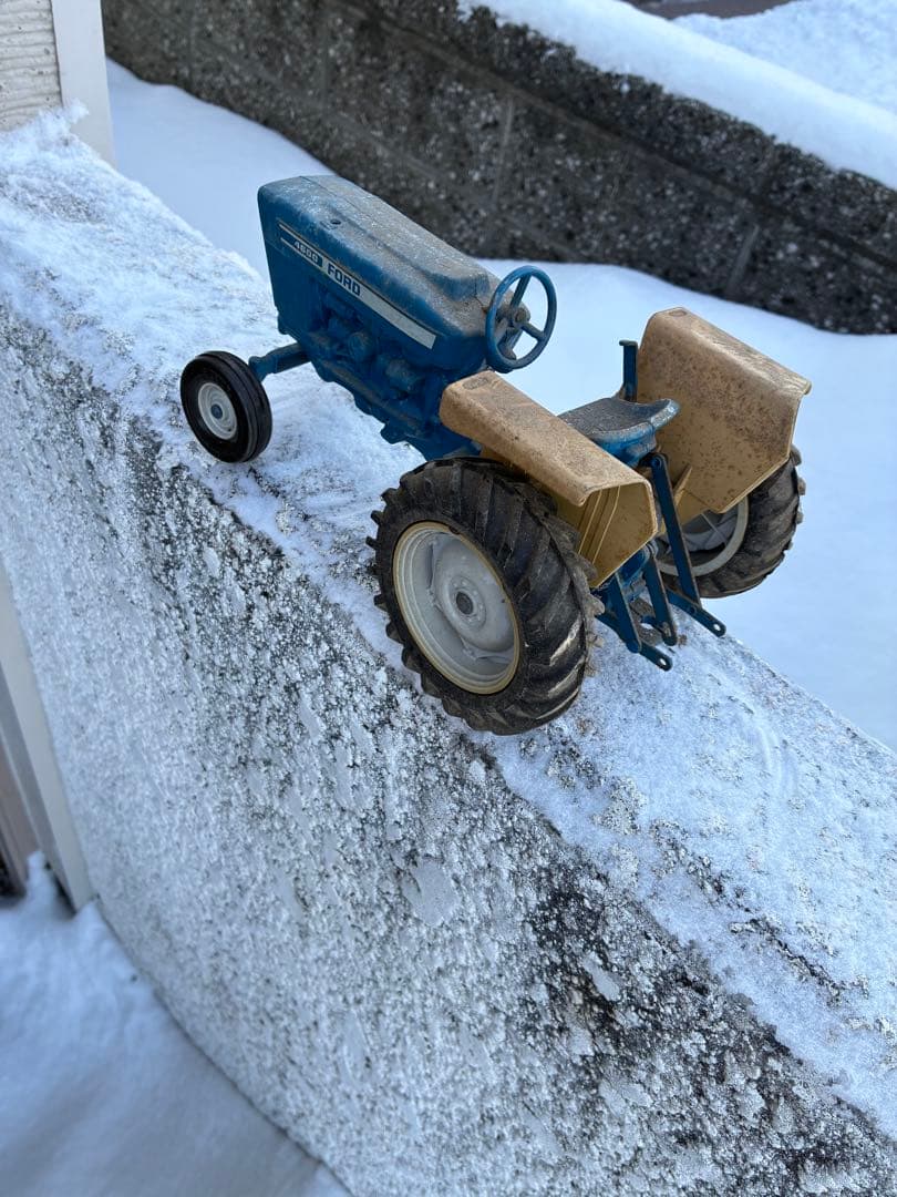 FORD 4600 トラクター フォード社のトラクター「4600」