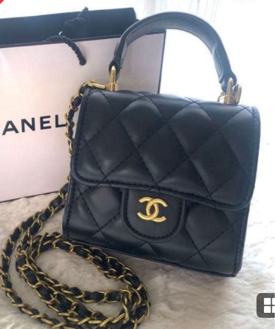 【早い物勝ち】CHANELノベルティ★ミニチェーンバック