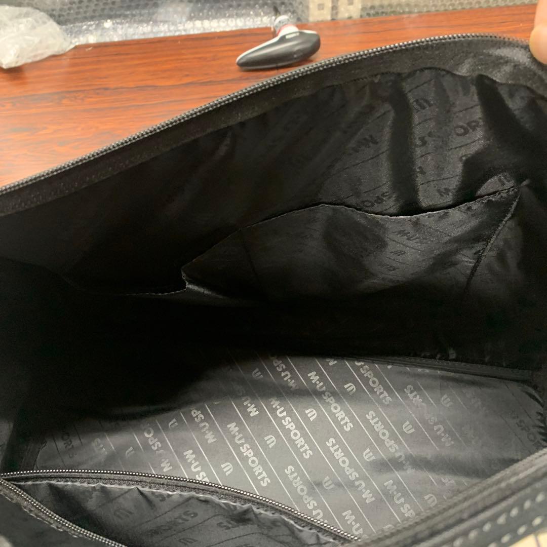 新品 MUスポーツ モノグラムプリント ボストンバッグ 703H6202