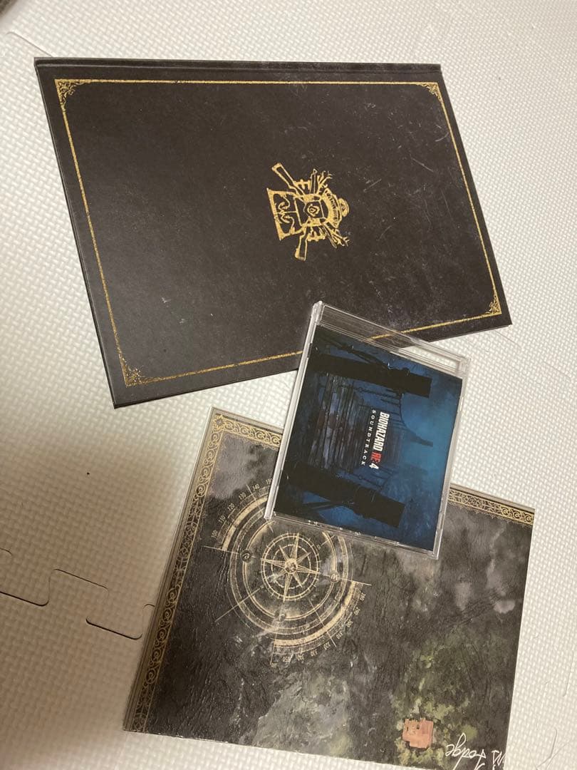 バイオハザード　RE:4コレクターズエディションその他ps4ソフト3本セット