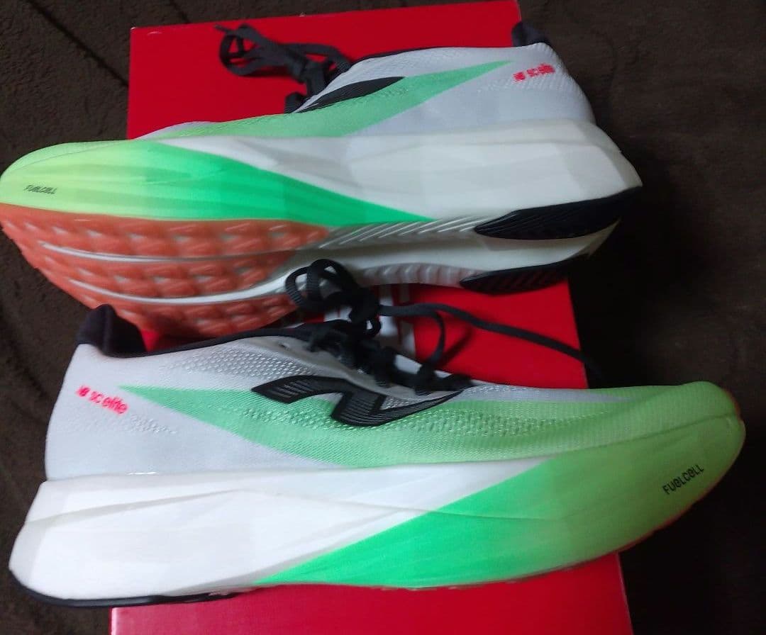 ニューバランス　フューエルセルSCエリートV5　25.0