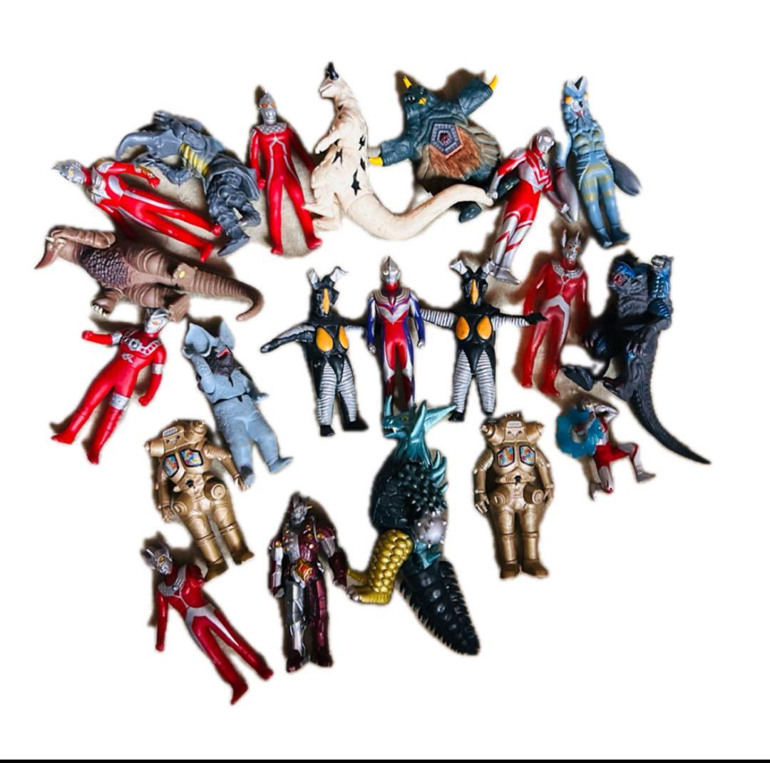 クリスマス、来たる冬休みに！ウルトラマン　怪獣　21体セット