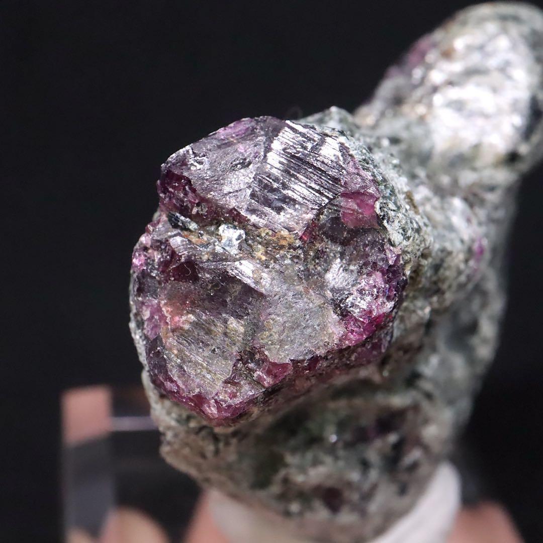 ロードライト パイロープ ガーネット 120.9g GN280 原石　鉱物天然石