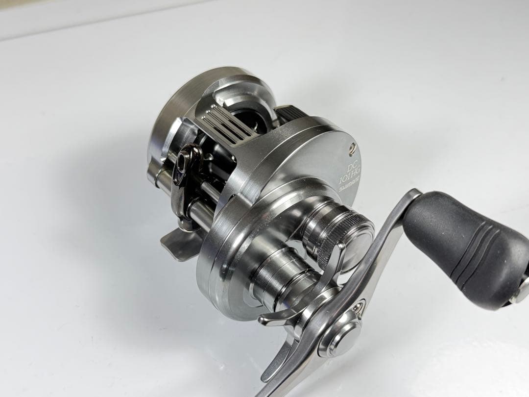 シマノ20カルカッタ コンクエスト DC 101HG LEFT 超美品