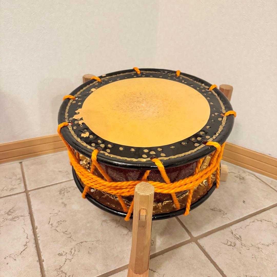 【美品】和太鼓 締太鼓 スタンド　バチ付 和楽器　伝統芸能