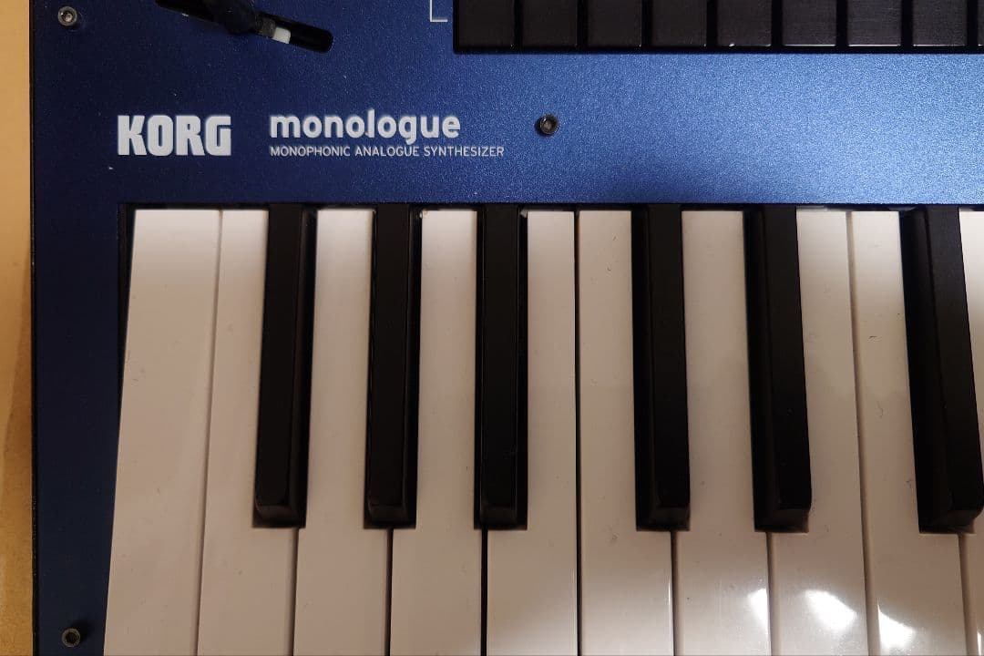 KORG　monologue　アナログシンセサイザー　ややジャンク