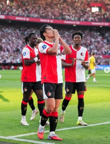 フェイエノールト 上田綺世　PRO ホーム（M）2025-26