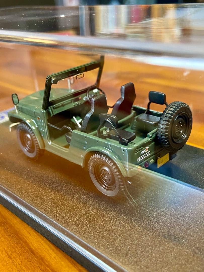 1/43メイクアップルックスマートスズキ ジムニーSJ10/2イエロー&グリーン