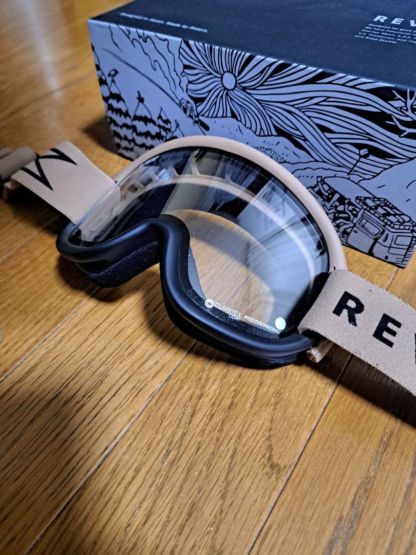 □極美品□REVOLT SUPER LIGHT FRAME Clearレンズ