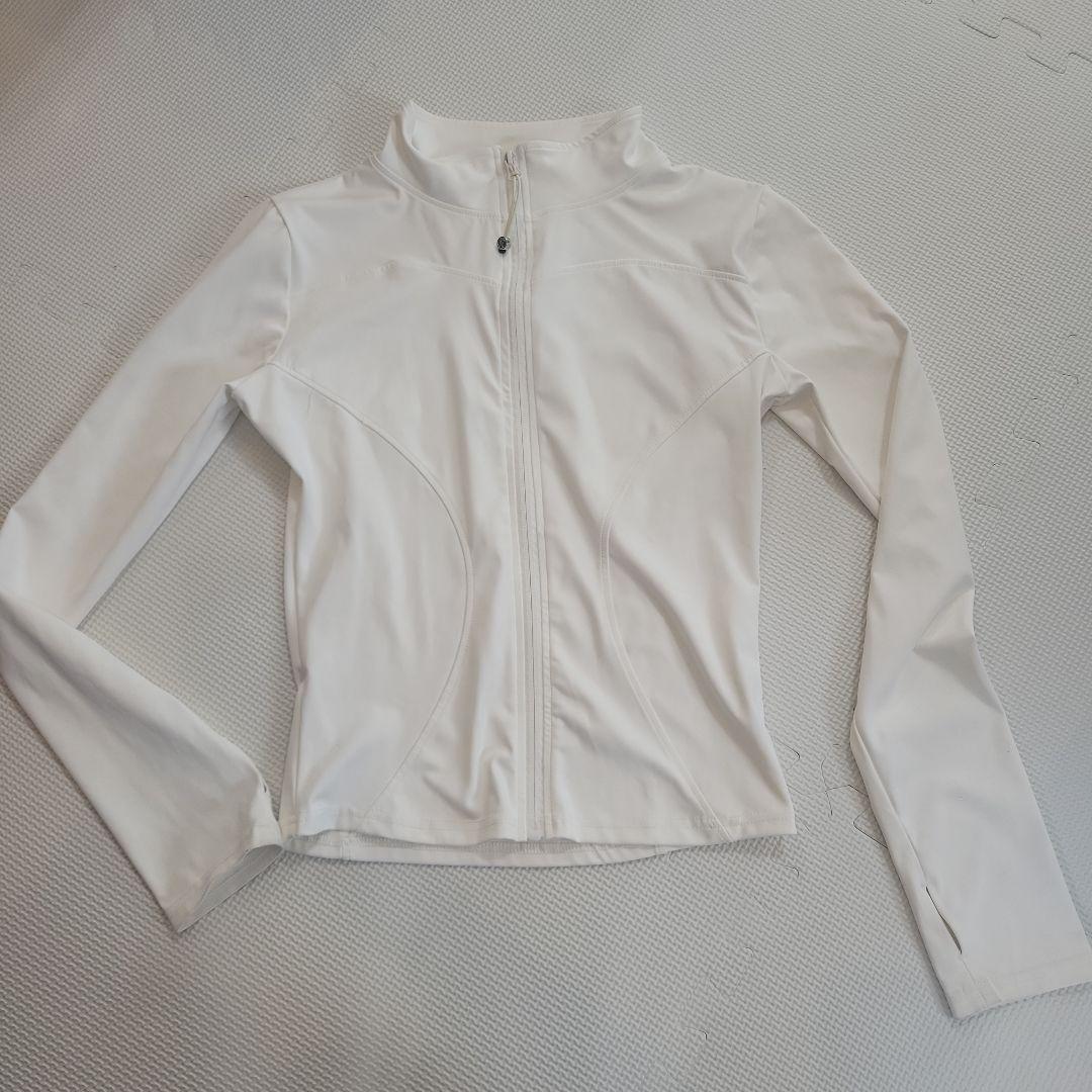 ルルレモン　ホワイト ハイネックジップアップ