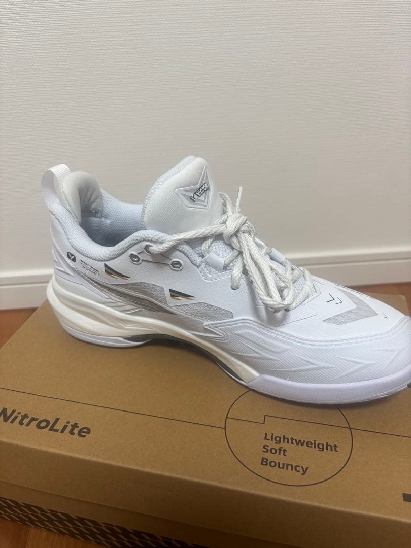 Victor バドミントンシューズ　C90NLite A 26.5㎝