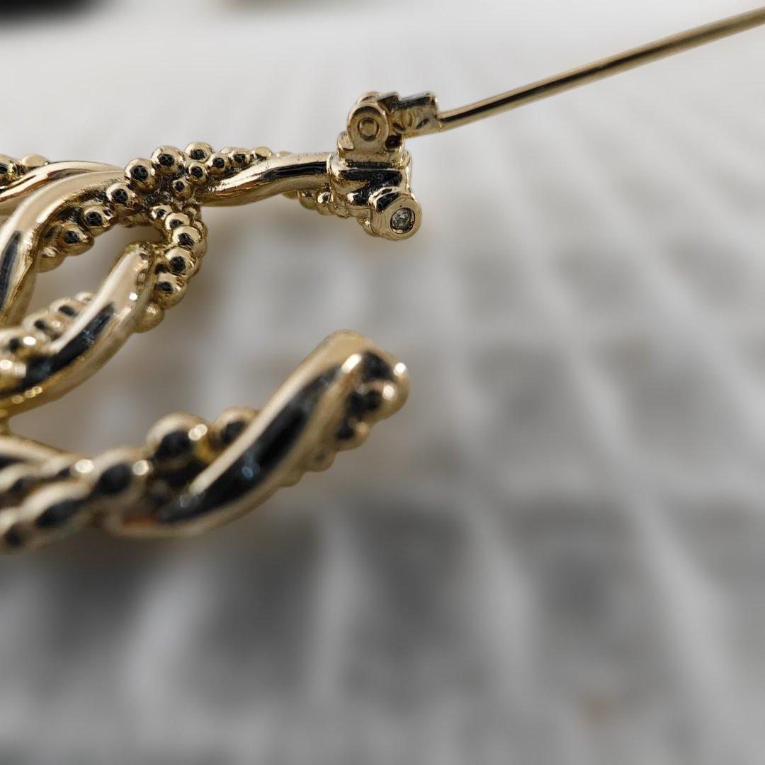 【美品】 CHANEL CCロゴブローチ