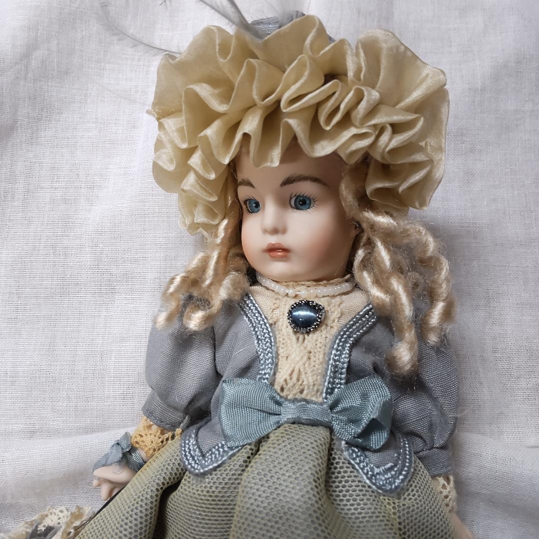 ミニョネット　アンティークドールリプロ　人形　ブリュ風