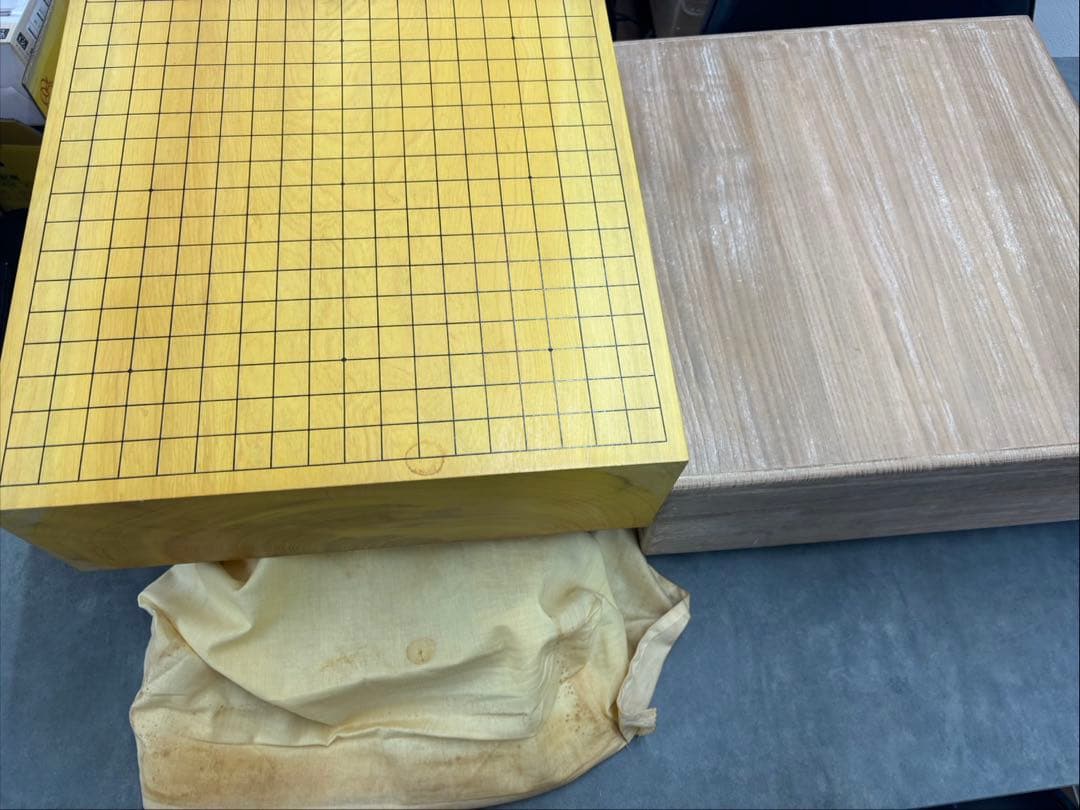 【囲碁/木製】約20キロ　昭和レトロ　脚、へそ付盤　囲碁版　ボードゲーム※蓋付