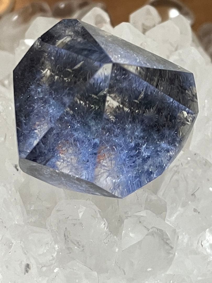 高品質　天然鉱物　デュモルチェライトインクォーツ　90ct