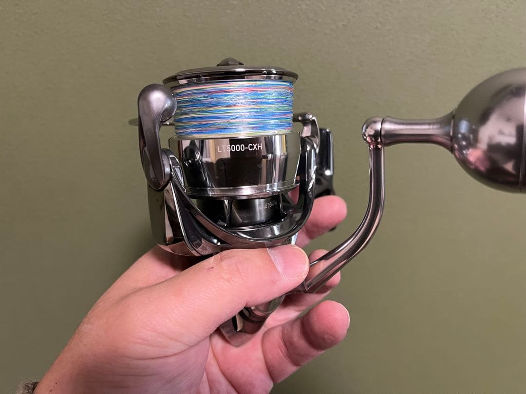 DAIWA 22EXIST LT 5000 CXH ほぼ新品