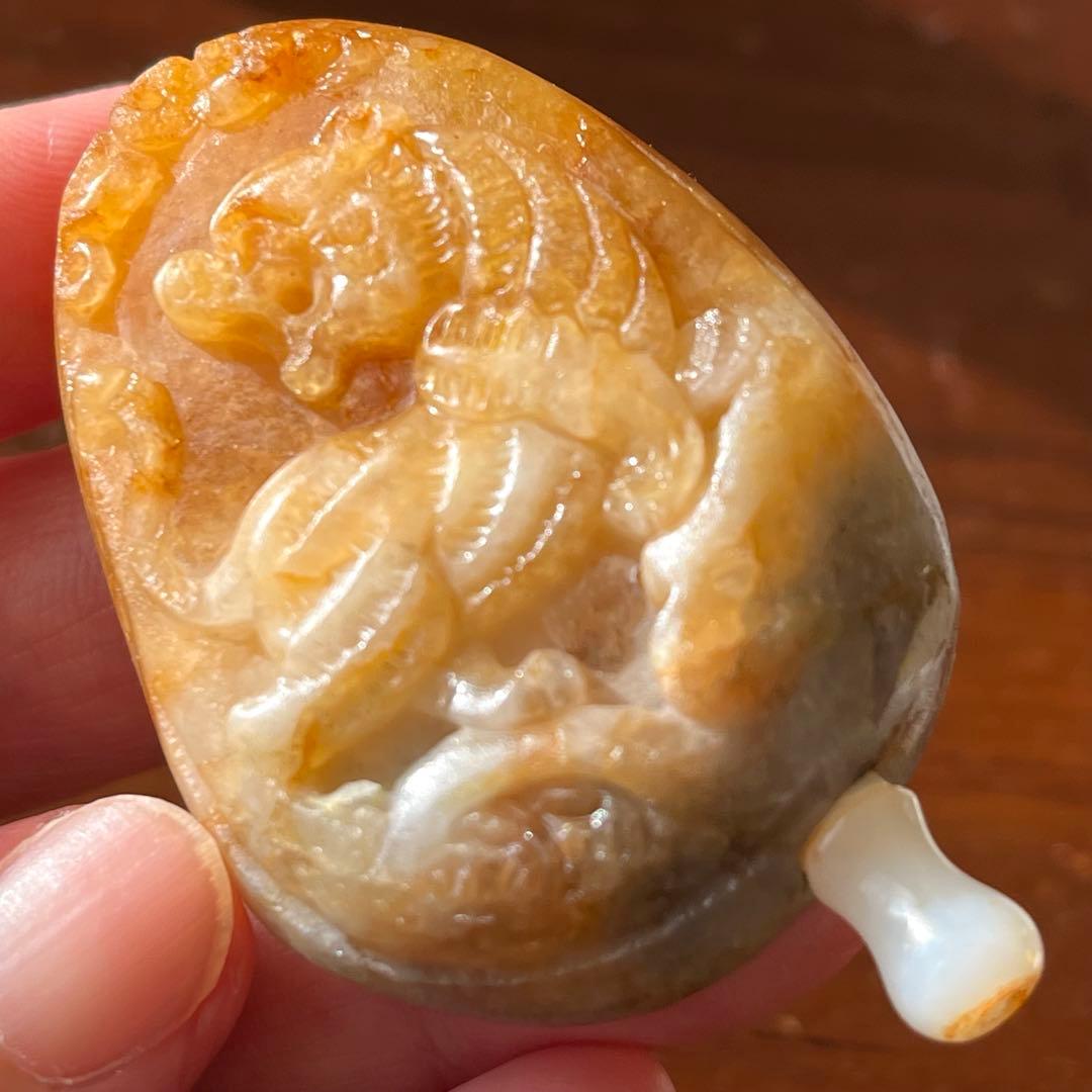 和田玉 黄玉 鼻煙壺 ペンダント 古玉 手彫り 虎 彫刻 軟玉 ネフライト