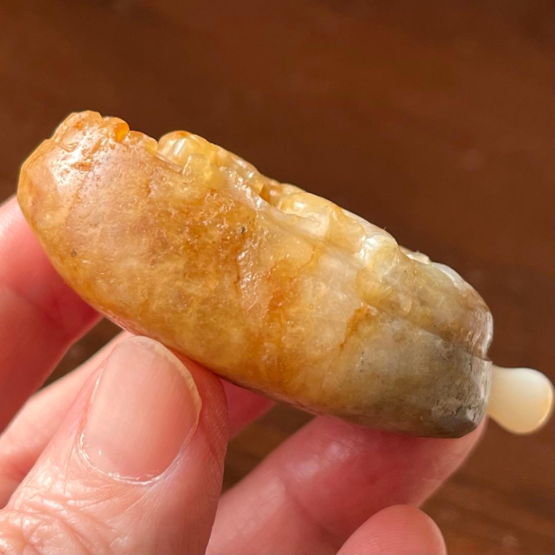 和田玉 黄玉 鼻煙壺 ペンダント 古玉 手彫り 虎 彫刻 軟玉 ネフライト