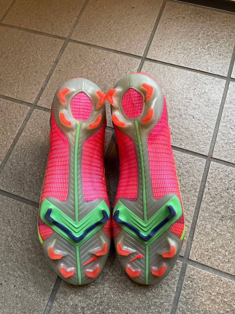 ナイキ　マーキュリアル　FG