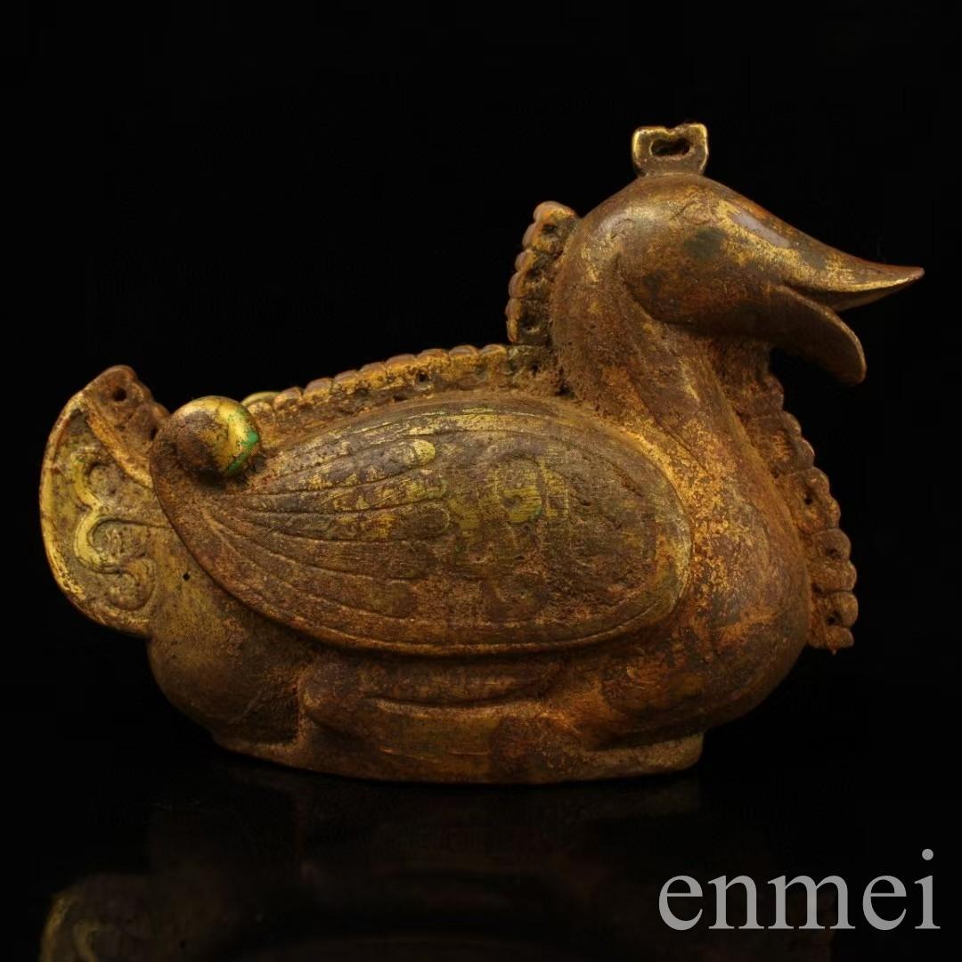 中国古美術・旧蔵白玉鎏金彩絵の鴨置物・置物・文房具・インテリア