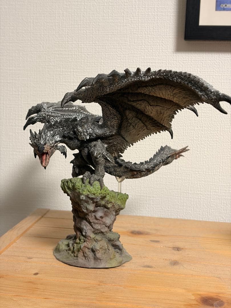 モンスターハンター 銀リオレウス クリエイターズモデル フィギュア
