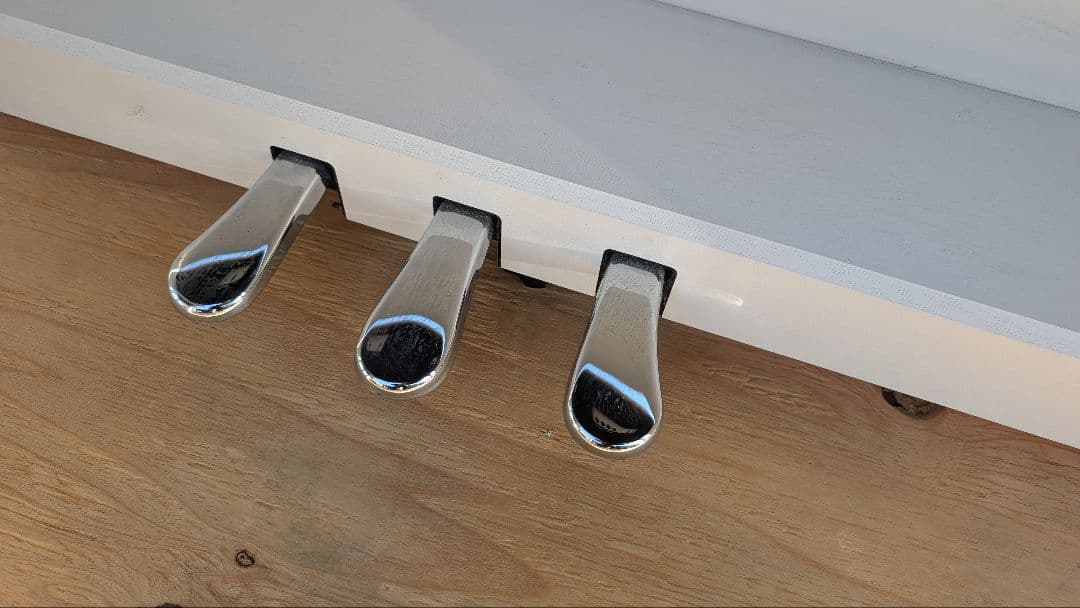 送料込み KAWAI CN370 ホワイト！16年製 ほぼ新品 激美品 2