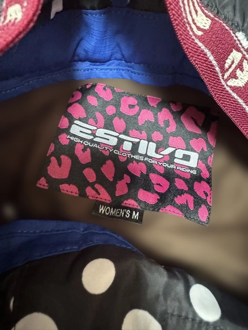 スノーボードウェア　レディース　上下　Mサイズ