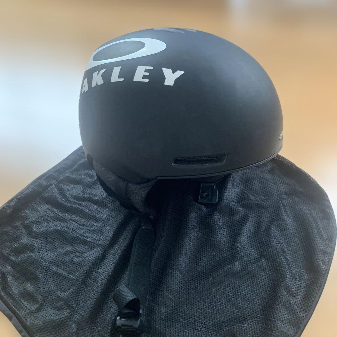 OAKLEY マットブラックヘルメットMOD1