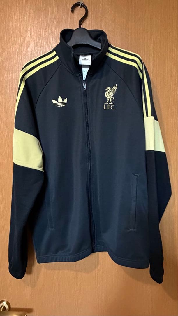 リバプールFC LIFESTYLER トラックトップ　XLサイズ