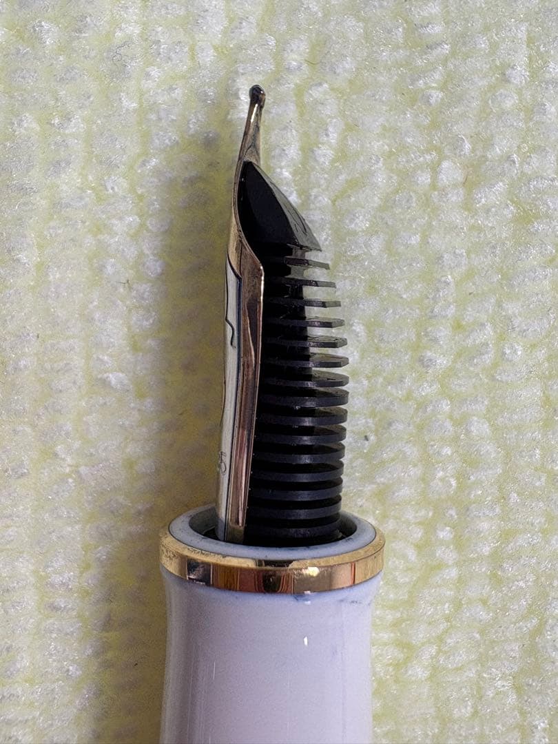 Pelikan 万年筆 スーベレーン M400 ホワイトトータス