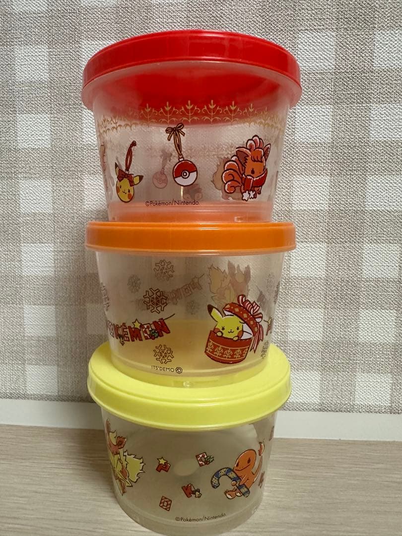 イッツデモ　ポケモン　クリスマスモチーフスタッキング保存容器