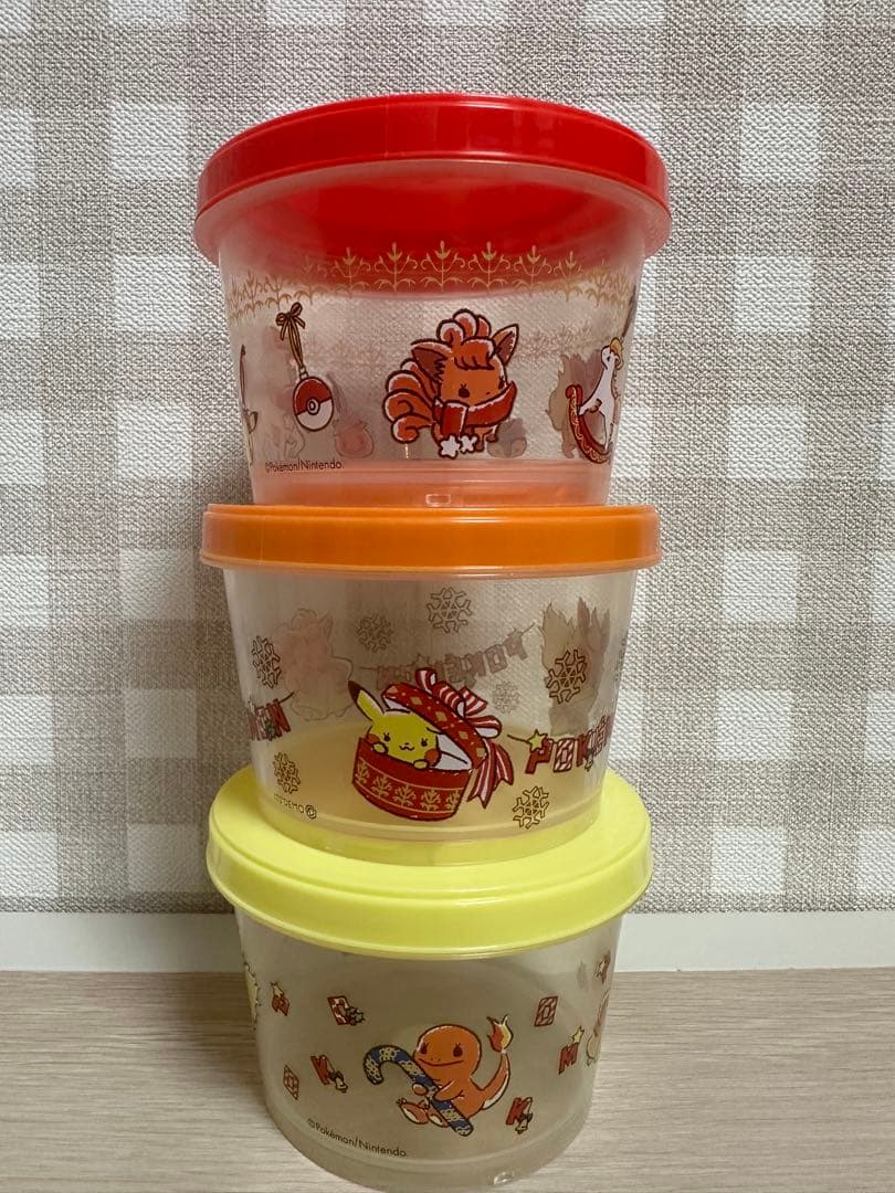 イッツデモ　ポケモン　クリスマスモチーフスタッキング保存容器
