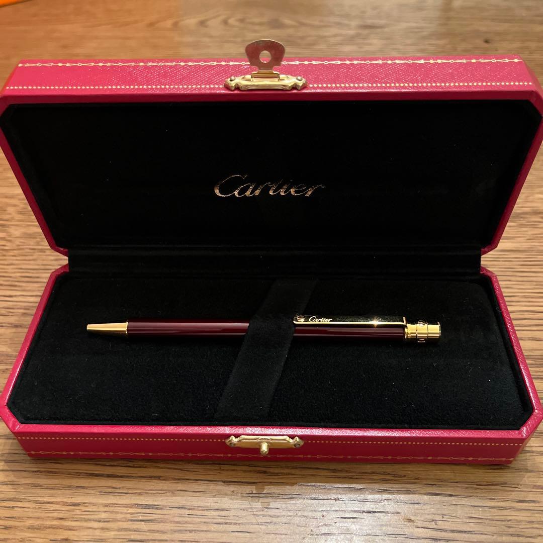 未使用品★★Cartierカルティエボールペン★専用ケース付
