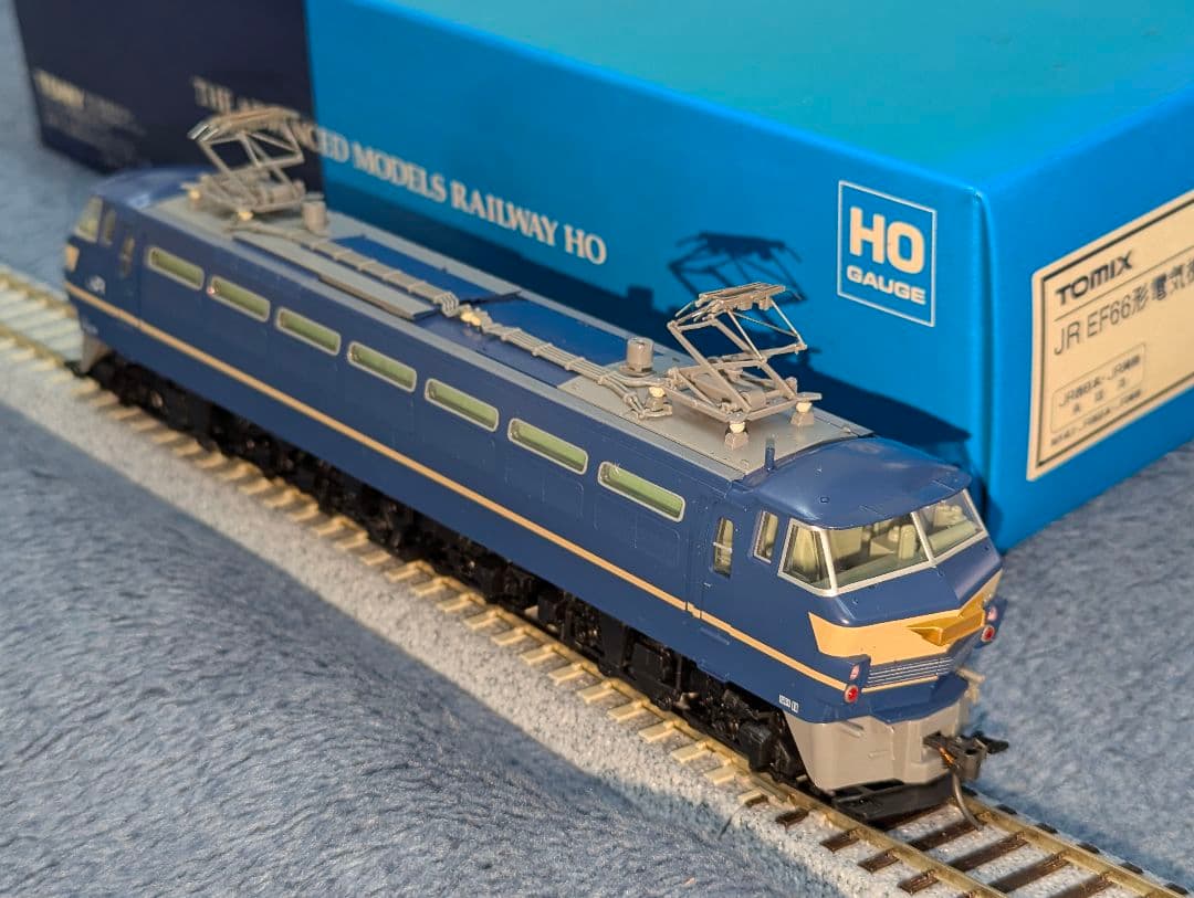 トミックス　HO-118　EF66 電気機関車　(PS22B付)