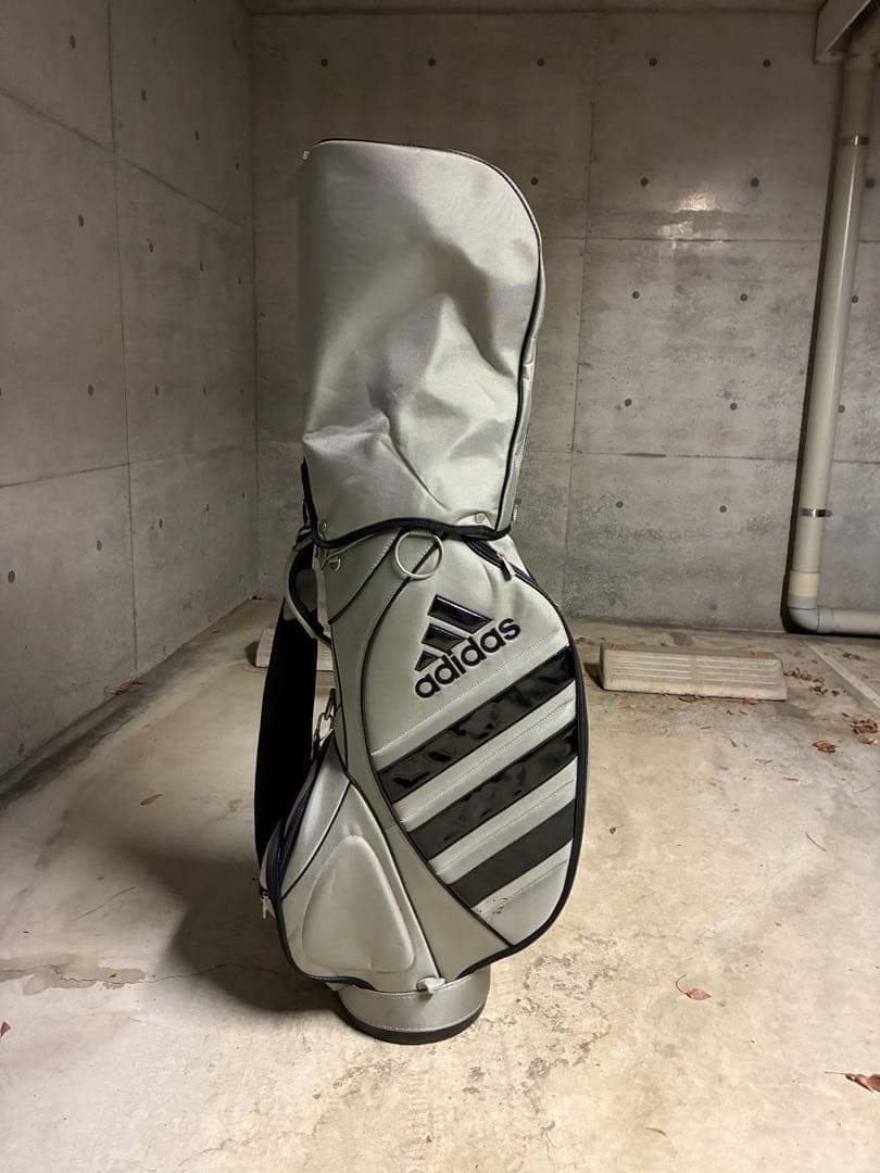 adidas グレー キャディバッグ