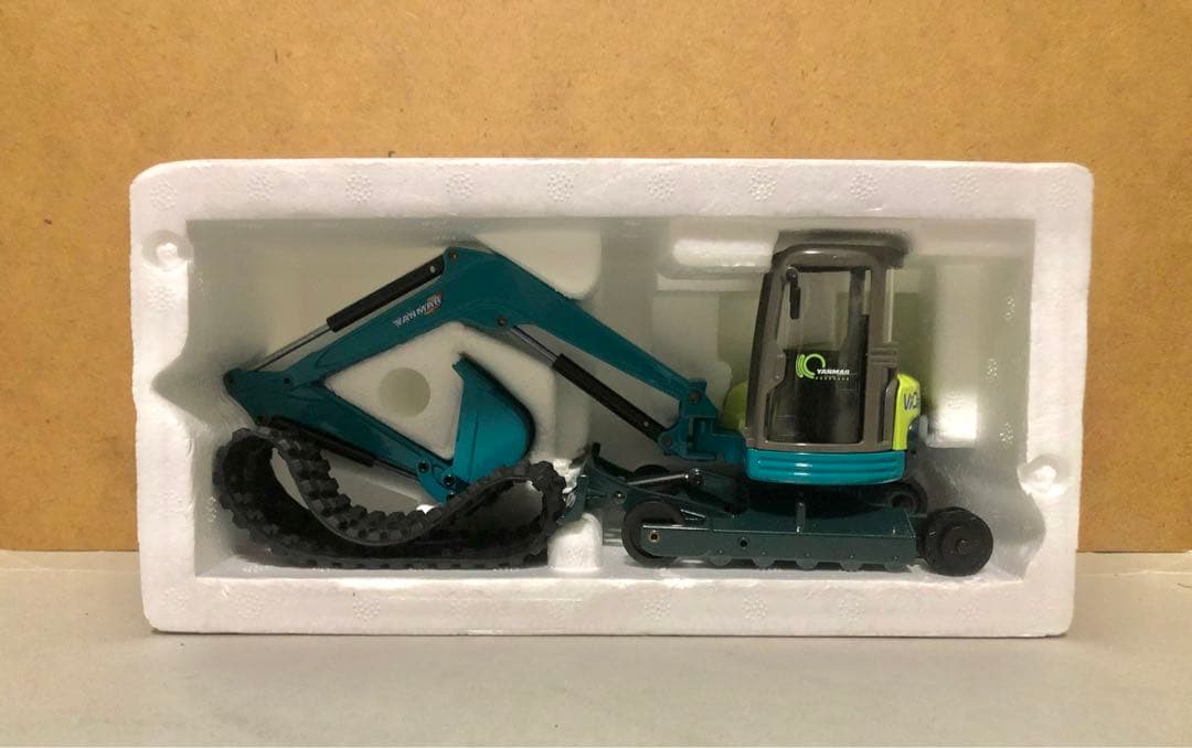 JOAL製YANMAR ヤンマーViO70 ミニショベル1/32国内Ver美品✨