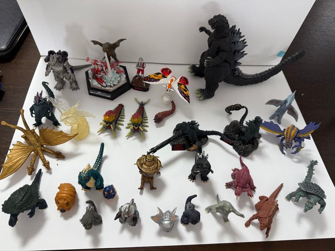 特撮 フィギュア ゴジラ、ウルトラマンなどまとめ売り