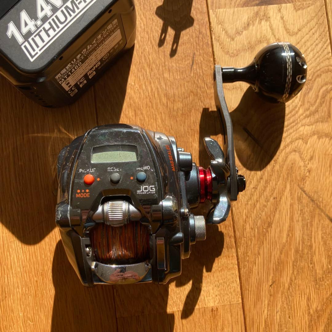 ジャンク品　電動リール　SEABORG 200J シーボーグ 充電器