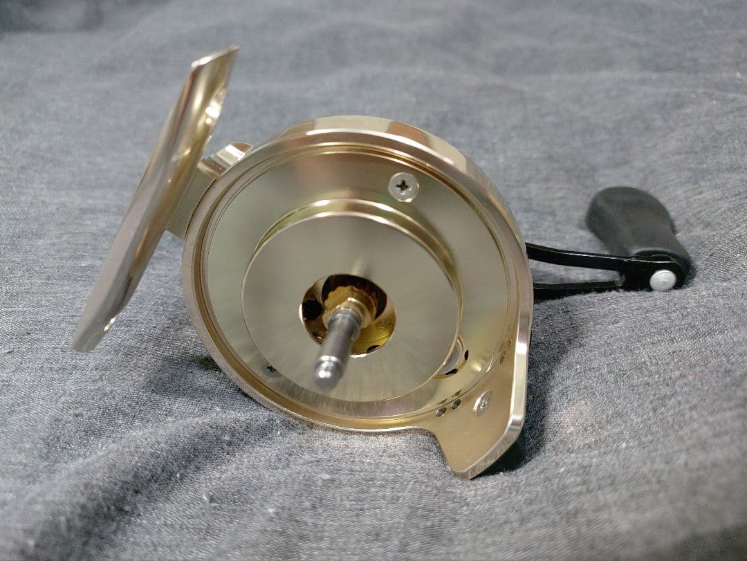 こうちゃんさん専用！ 新品、未使用 ダイワ イカダリール 25BJイカダ65L