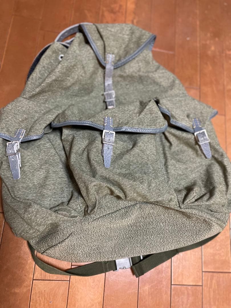 ヴィンテージ　スイス軍　ごま塩　バッグパック　リュック　実物　サバゲー　50年代