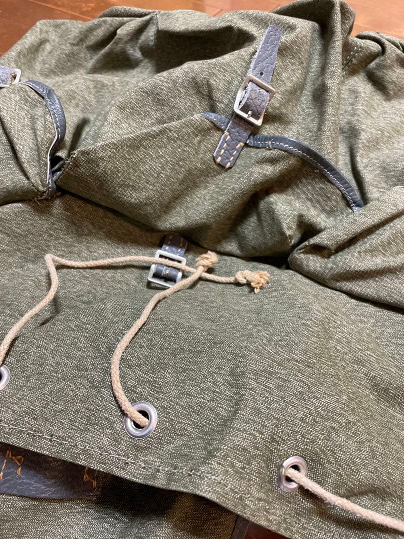 ヴィンテージ　スイス軍　ごま塩　バッグパック　リュック　実物　サバゲー　50年代