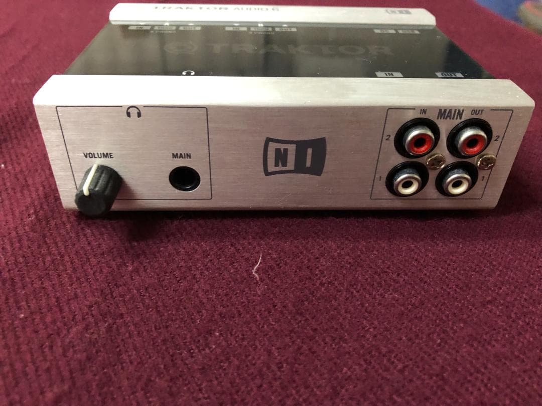 DJ機材 TRAKTOR AUDIO 6