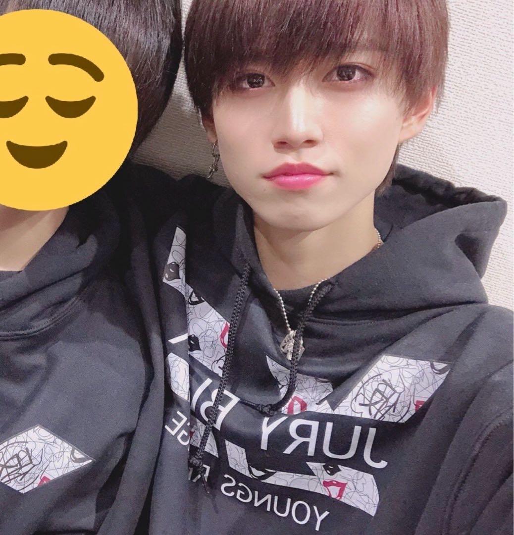 YsR(仮) パーカー　白岩瑠姫