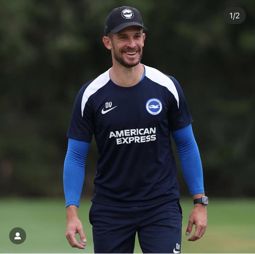 三笘薫所属 ブライトン Coaches Shirt 半袖 ネイビー