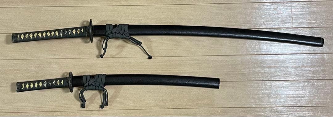 ハチワレ　模造刀　居合刀　太刀　脇差　刀掛け　武具　U0331