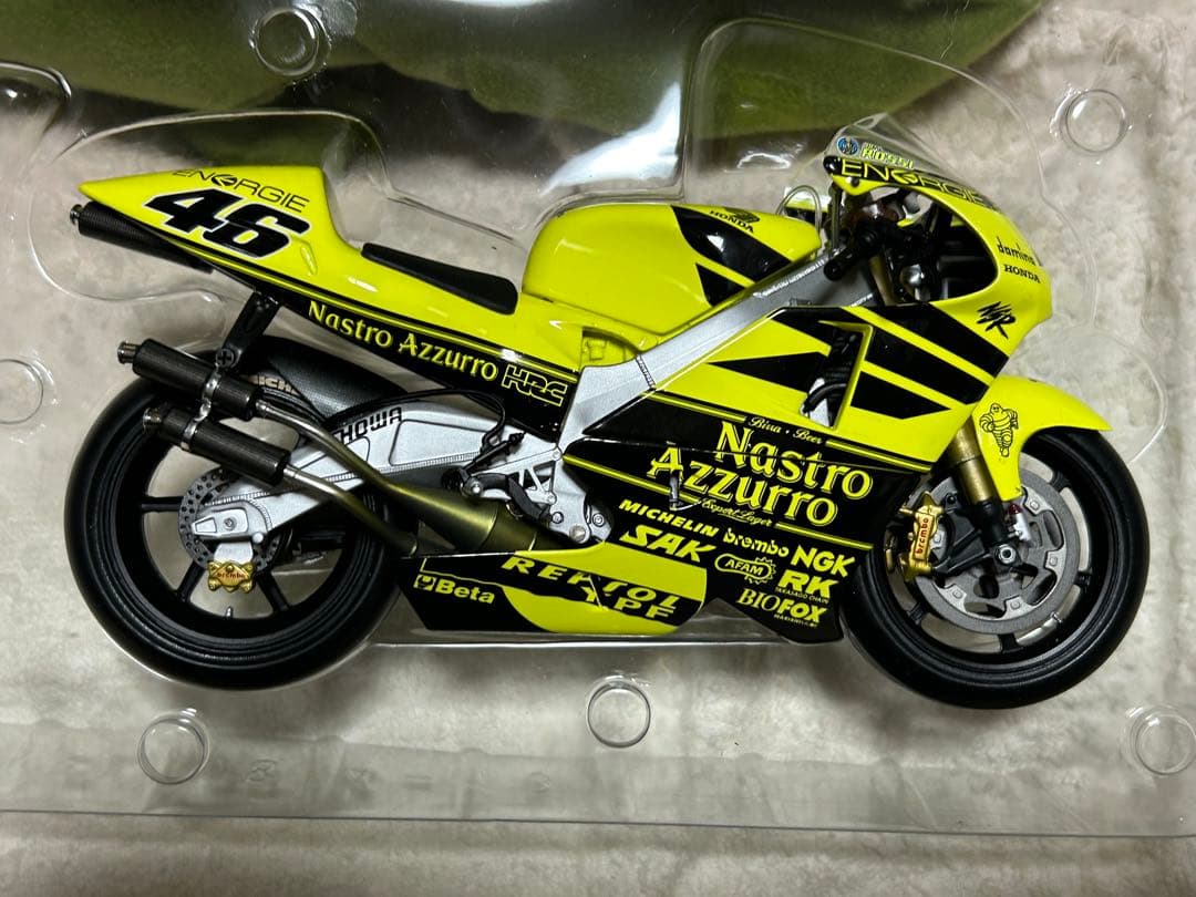 ミニチャンプス1/12Honda NSR 500 バレンチッーロッシ
