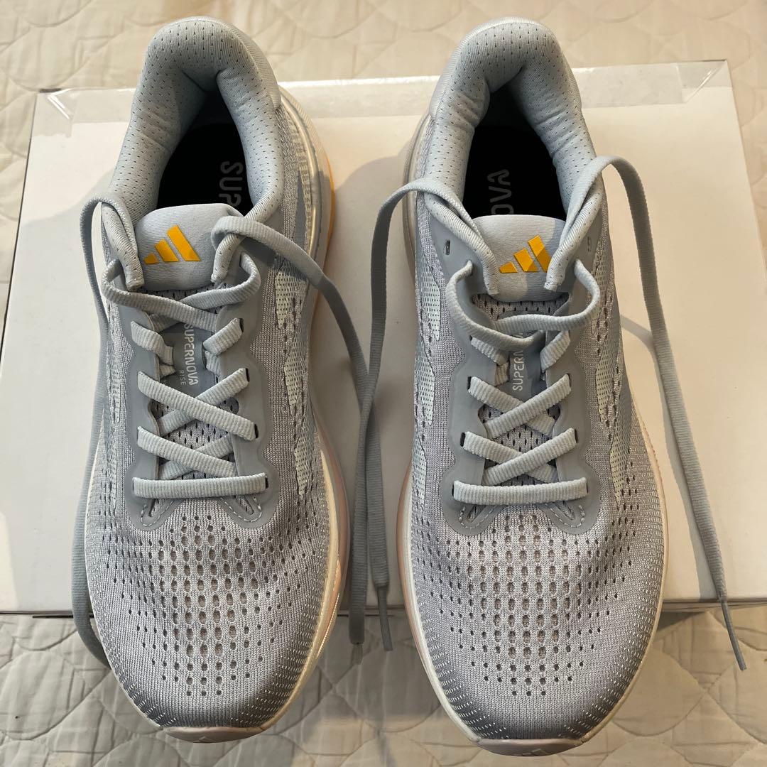 【新品】アディダス　スーパーノヴァ　ライズ　24㎝
