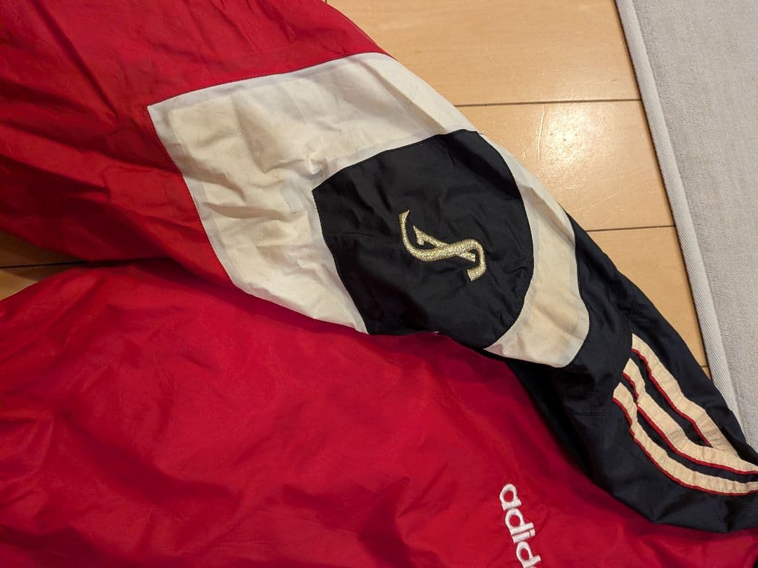 ヴィンテージadidasスタンダール・リエージュベンチコート レッド