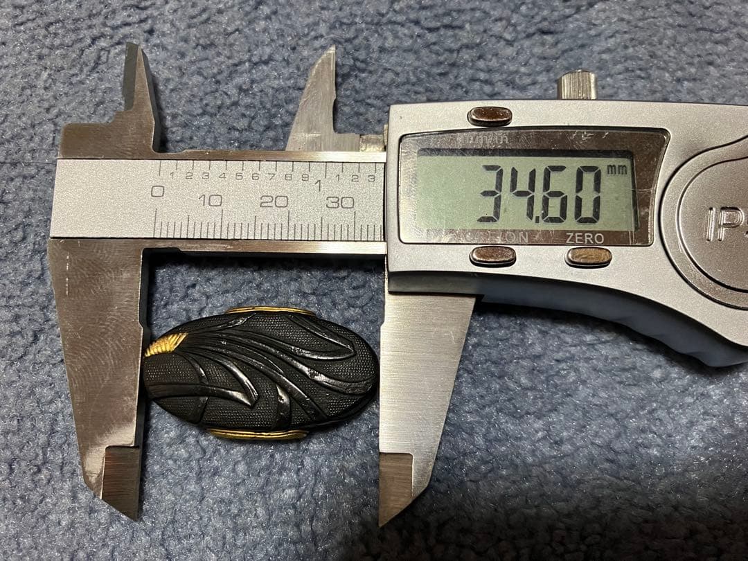 縁頭　魚子地　現代物